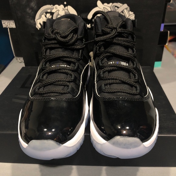 Jordan 11 SpaceJams 8.5 DEAD STOCK ☔️ ‼️SOLD‼️ - Picture 2 of 6
